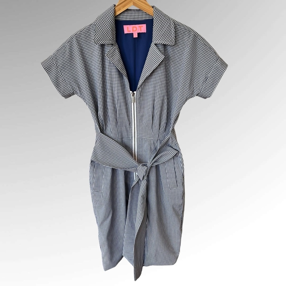 LDT Courtney Zip Front Short Sleeve